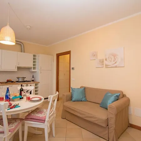 Apartment Baglio Degli Ulivi 3 By Wonderful Italy Sirmione